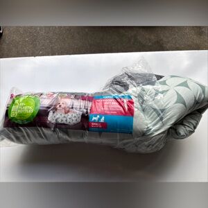 Vibrant Life Hexagon Gray Cuddler Soft Small Dog/Cat Pet Bed NEW Open Bag